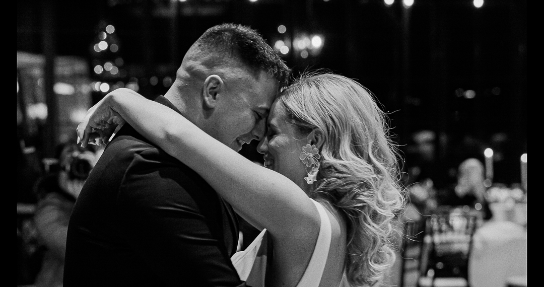 A shepherd's hollow wedding First Dance Black and White