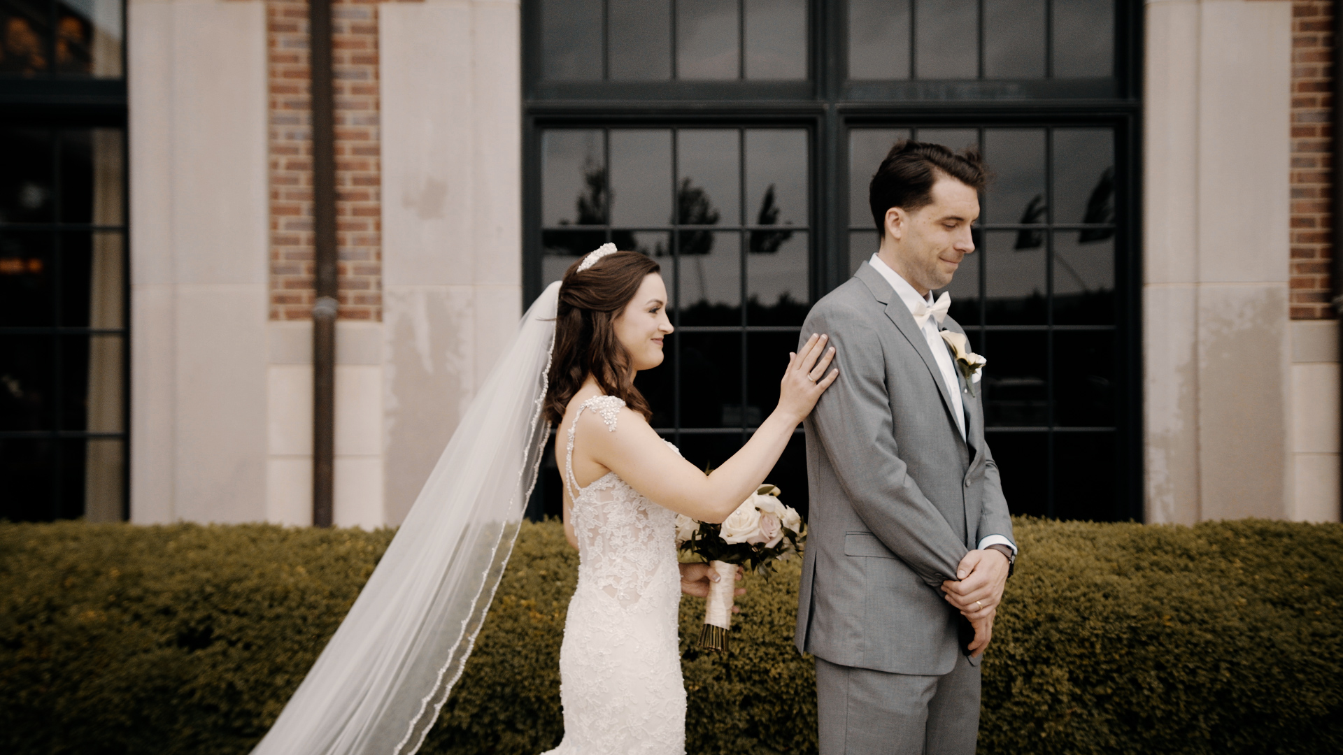 A First Look at a Royal Park Hotel Wedding