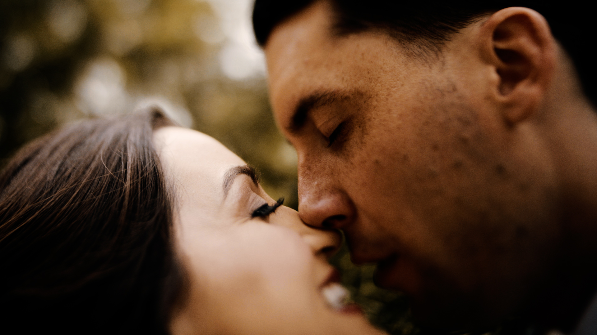 Intimate Kiss at a Royal Park Hotel Wedding